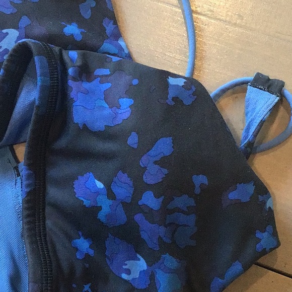 LULULEMON FREE TO BE BLUE SPORTS BRA - Picture 11 of 11